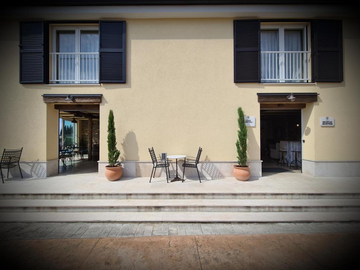 Hotel Stara Sola - Oleander Resort Korte Екстериор снимка