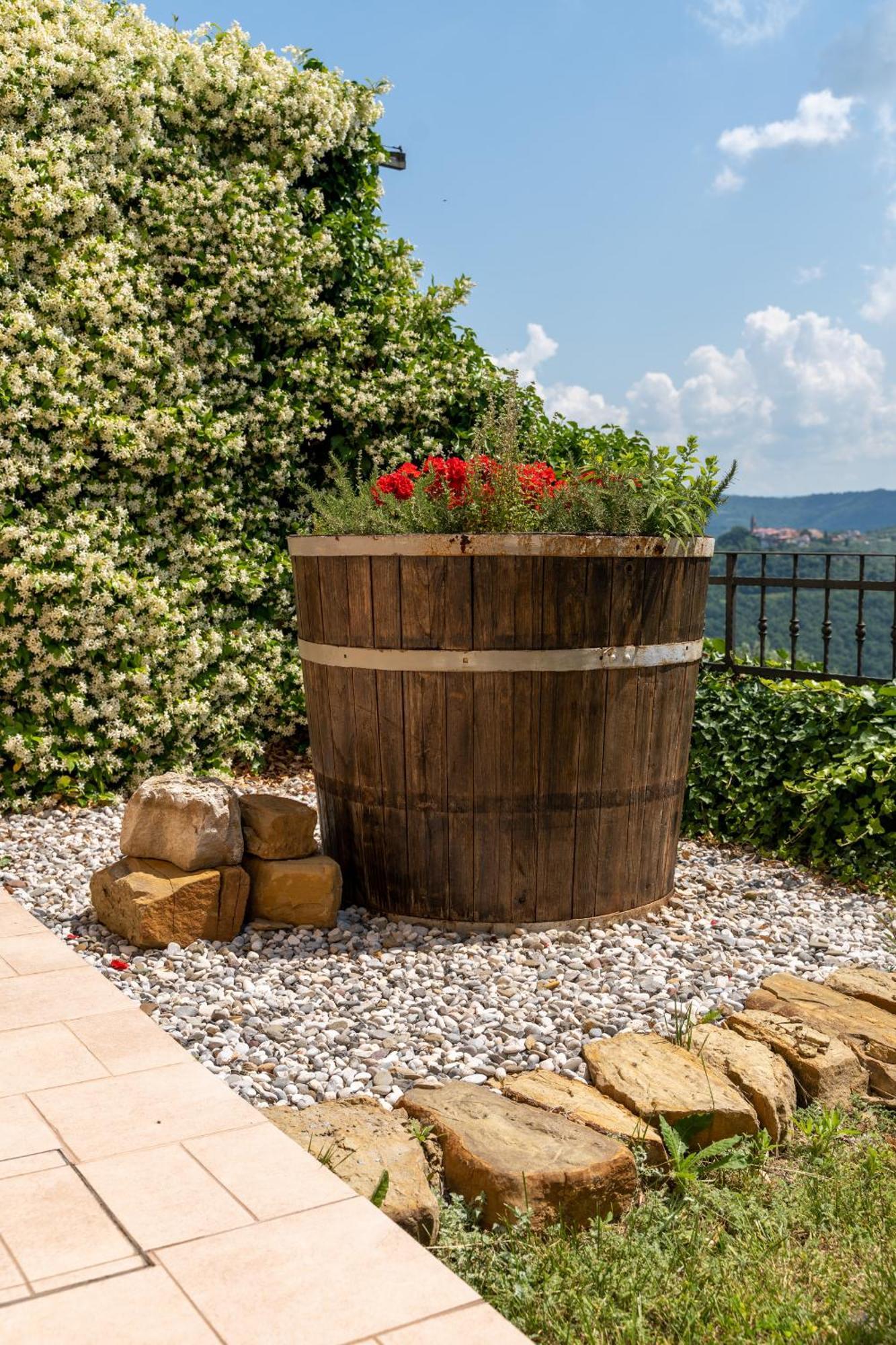 Hotel Stara Sola - Oleander Resort Korte Екстериор снимка