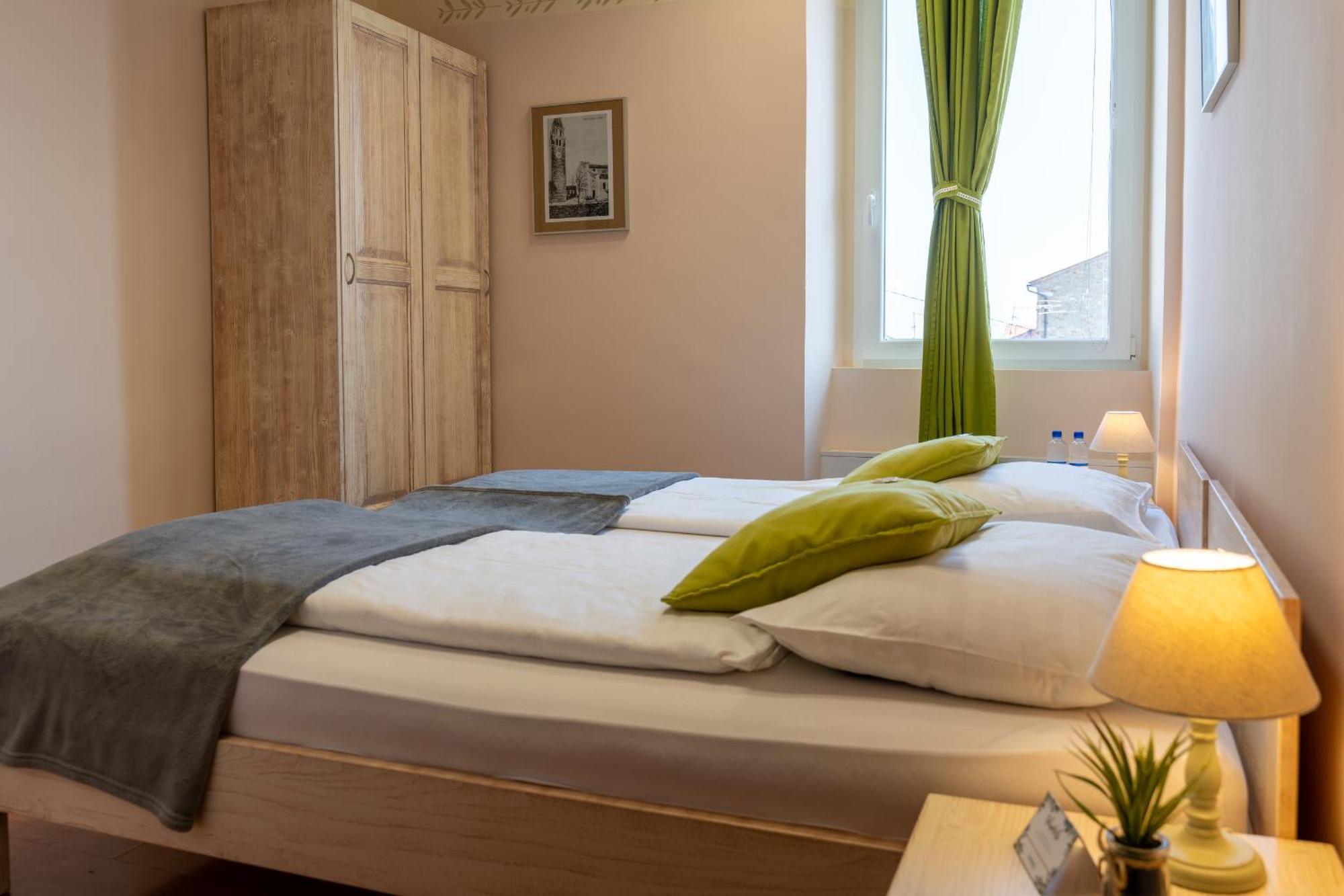 Hotel Stara Sola - Oleander Resort Korte Екстериор снимка