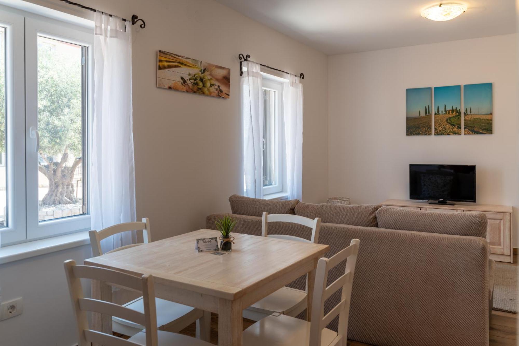 Hotel Stara Sola - Oleander Resort Korte Екстериор снимка