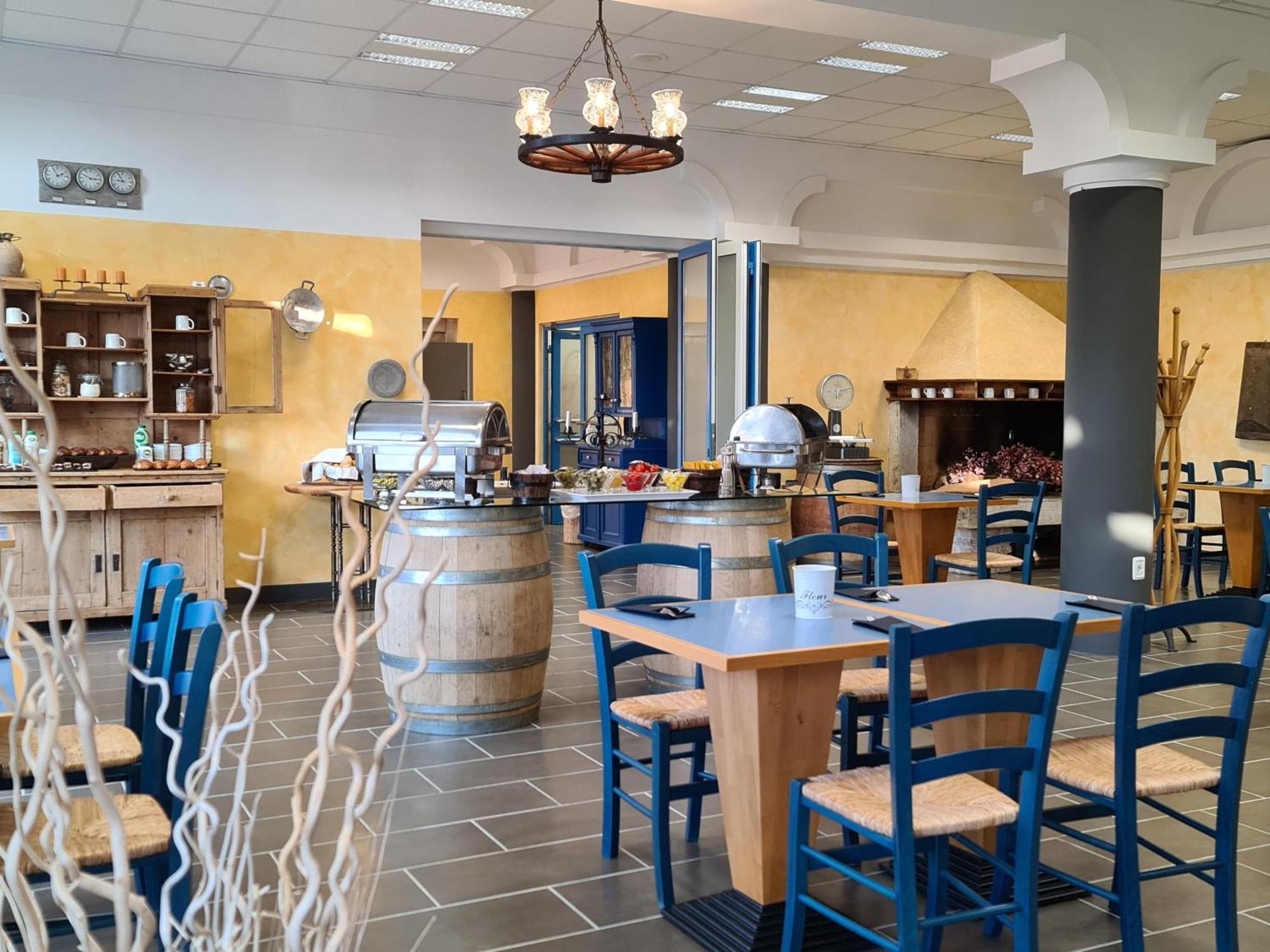 Hotel Stara Sola - Oleander Resort Korte Екстериор снимка